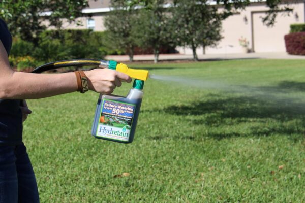 Hydretain hose-end lawn sprayer